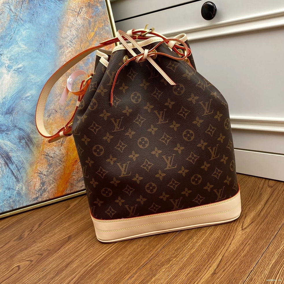 WIS NOÉ VUITTON LOUIS 0109